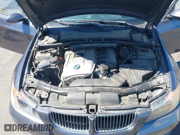 ✅ 2006 BMW 3 Series 330i • VIN: WBAVB33546PS18125 • Lot: 43156429. Listed on IAAI with 237,312 mi. Free auction sales archive from the USA and detailed vehicle history report at DreamBid. Image 10.