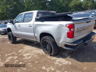 ✅ 2019 Chevrolet Silverado 1500 LT • VIN: 1GCUYDED2KZ108132 • Lot: 43271293. Wystawiony na IAAI z przebiegiem 90 381 mil. Bezpłatny archiwum sprzedaży aukcyjnych z USA i szczegółowy raport historii pojazdu na DreamBid. Zdjęcie 3.