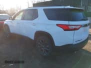 ✅ 2021 Chevrolet Traverse RS • VIN: 1GNEVJKW3MJ196683 • Lot: 41822299. Wystawiony na IAAI z przebiegiem 48 351 mil. Bezpłatny archiwum sprzedaży aukcyjnych z USA i szczegółowy raport historii pojazdu na DreamBid. Zdjęcie 3.
