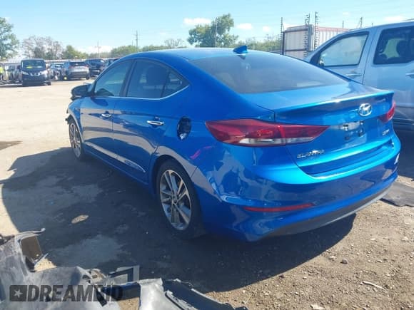 ✅ 2017 Hyundai Elantra SE • VIN: 5NPD84LF8HH032890 • Lot: 43373219. Listed on IAAI with 160,561 mi. Free auction sales archive from the USA and detailed vehicle history report at DreamBid. Image 3.