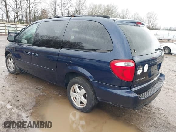 ✅ 2005 Dodge Caravan SXT • VIN: 2D4GP44L65R148904 • Lot: 43863888. Wystawiony na IAAI z przebiegiem 142 934 mil. Bezpłatny archiwum sprzedaży aukcyjnych z USA i szczegółowy raport historii pojazdu na DreamBid. Zdjęcie 3.