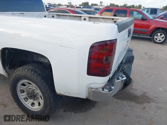 ✅ 2012 Chevrolet Silverado 2500HD LT • VIN: 1GC1KXC88CF116895 • Lot: 43722002. Listed on IAAI with 284,653 mi. Free auction sales archive from the USA and detailed vehicle history report at DreamBid. Image 19.