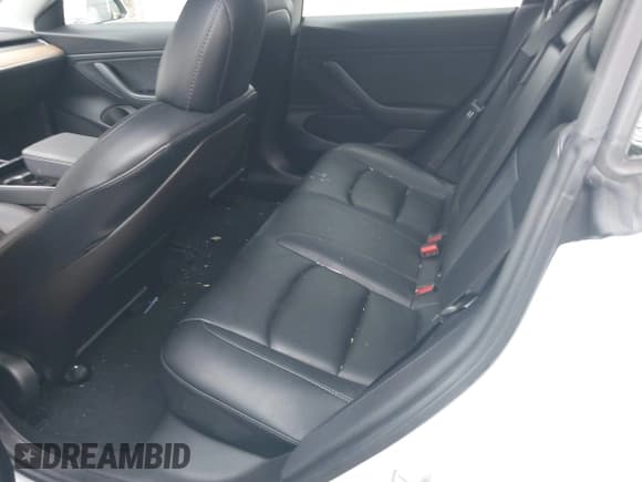 ✅ 2020 Tesla Model 3 Long Range • VIN: 5YJ3E1EB6LF618931 • Lot: 41867451. Wystawiony na IAAI z przebiegiem 47 502 mil. Bezpłatny archiwum sprzedaży aukcyjnych z USA i szczegółowy raport historii pojazdu na DreamBid. Zdjęcie 8.