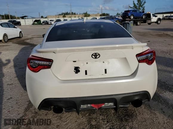 ✅ 2017 Toyota 86 • VIN: JF1ZNAA18H8710515 • Lot: 68642022. Listed on Copart with 64,202 mi. Free auction sales archive from the USA and detailed vehicle history report at DreamBid. Image 6.