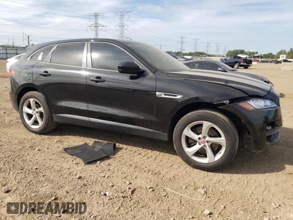✅ 2017 Jaguar F-Pace 35t Premium • VIN: SADCJ2BV2HA893622 • Лот: 71662525. Опубликован ранее на Copart с пробегом 130 672 миль. Бесплатный доступ к архиву аукционных продаж из США и подробный отчёт об истории автомобиля на DreamBid. Изображение 4.