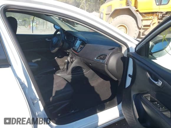 2015 Dodge Dart SXT с VIN 1C3CDFBB5FD378811, выставлен на аукционе IAAI как лот 43237138 с пробегом 114 405 миль миль и . История ставок и продаж доступна на DreamBid. Изображение 5.