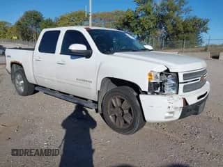 2013 Chevrolet Silverado 1500 LTZ z VIN 3GCPKTE75DG246947, wystawiony jako IAAI lot #43502450 z przebiegiem 271 387 mil mil oraz . Historia ofert i sprzedaży dostępna na DreamBid. Obrazek 1.