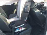 ✅ 2024 Volkswagen Atlas SEL Premium R-Line • VIN: 1V2FR2CAXRC584837 • Lot: 43384938. Wystawiony na IAAI z przebiegiem 24 914 mil. Bezpłatny archiwum sprzedaży aukcyjnych z USA i szczegółowy raport historii pojazdu na DreamBid. Zdjęcie 8.