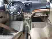 ✅ 2008 Chevrolet Aveo LS • VIN: KL1TD56668B018052 • Lot: 84067854. Wystawiony na Copart z przebiegiem 216 595 mil. Bezpłatny archiwum sprzedaży aukcyjnych z USA i szczegółowy raport historii pojazdu na DreamBid. Zdjęcie 8.