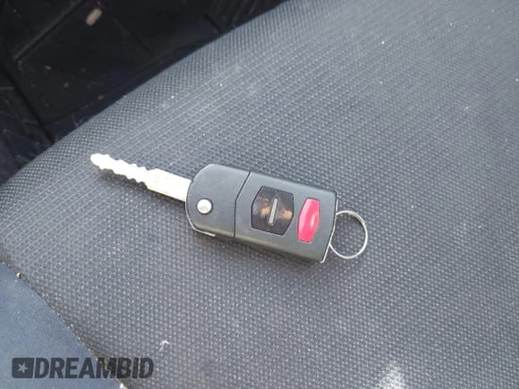 ✅ 2010 Mazda 3 S Sport • VIN: JM1BL1H60A1288340 • Lot: 42361701. Listed on IAAI with 306,146 mi. Free auction sales archive from the USA and detailed vehicle history report at DreamBid. Image 11.