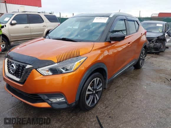 ✅ 2019 Nissan Kicks S • VIN: 3N1CP5CU6KL559887 • Lot: 41491252. Listed on IAAI with 69,357 mi. Free auction sales archive from the USA and detailed vehicle history report at DreamBid. Image 2.