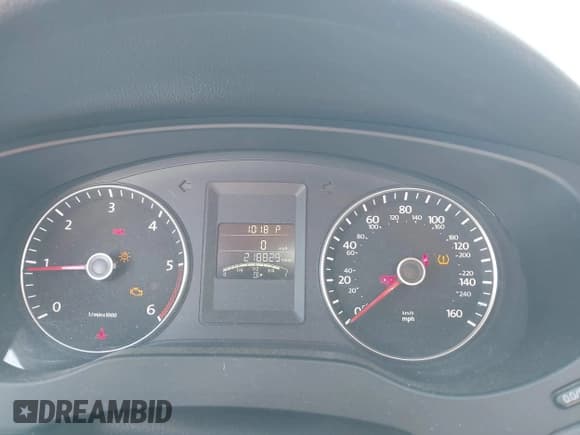 ✅ 2014 Volkswagen Jetta TDI w/Premium/Nav • VIN: 3VWLL7AJ8EM387791 • Lot: 42555967. Listed on IAAI with 218,829 mi. Free auction sales archive from the USA and detailed vehicle history report at DreamBid. Image 7.