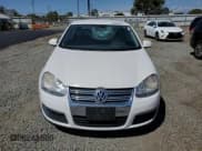 ✅ 2010 Volkswagen Jetta Limited Edition • VIN: 3VWAZ7AJ3AM115147 • Лот: 52068825. Опубликован ранее на Copart с пробегом 154 804 миль. Бесплатный доступ к архиву аукционных продаж из США и подробный отчёт об истории автомобиля на DreamBid. Изображение 5.