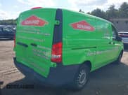 ✅ 2018 Mercedes-Benz Metris Cargo • VIN: WD3PG2EA5J3388909 • Lot: 42804370. Wystawiony na IAAI z przebiegiem 122 728 mil. Bezpłatny archiwum sprzedaży aukcyjnych z USA i szczegółowy raport historii pojazdu na DreamBid. Zdjęcie 4.