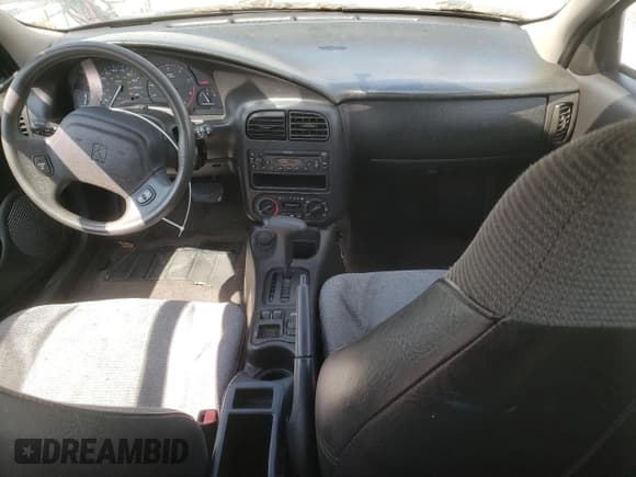 ✅ 2002 Saturn SC • VIN: 1G8ZP12852Z202191 • Лот: 64678935. Опубликован ранее на Copart с пробегом 170 757 миль. Бесплатный доступ к архиву аукционных продаж из США и подробный отчёт об истории автомобиля на DreamBid. Изображение 8.