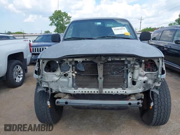 ✅ 2001 Toyota Tacoma • VIN: 5TEHN72N01Z750893 • Lot: 42461034. Wystawiony na IAAI z przebiegiem 229 535 mil. Bezpłatny archiwum sprzedaży aukcyjnych z USA i szczegółowy raport historii pojazdu na DreamBid. Zdjęcie 13.