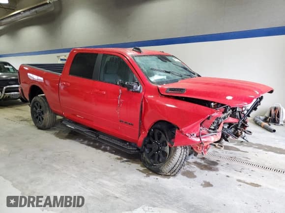 ✅ 2024 Ram 2500 Big Horn • VIN: 3C6UR5DJ6RG397057 • Lot: 53241825. Wystawiony na Copart z przebiegiem 5 186 mil. Bezpłatny archiwum sprzedaży aukcyjnych z USA i szczegółowy raport historii pojazdu na DreamBid. Zdjęcie 4.