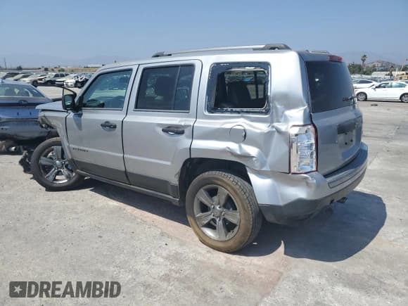 ✅ 2017 Jeep Patriot Sport SE • VIN: 1C4NJPBA8HD213333 • Lot: 65633645. Listed on Copart with 91,648 mi. Free auction sales archive from the USA and detailed vehicle history report at DreamBid. Image 2.