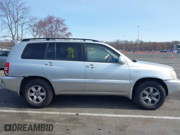 2002 Toyota Highlander with VIN JTEHF21A020087191, listed as a IAAI auction lot 41933458 with 210,341 mi miles and . Bid and sale history available at DreamBid. Image 13.