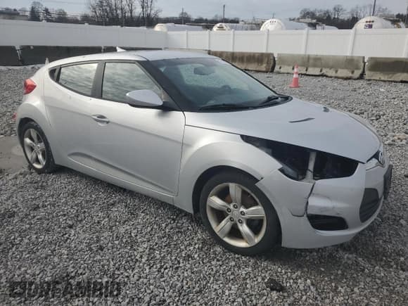 ✅ 2014 Hyundai Veloster • VIN: KMHTC6ADXEU189342 • Lot: 43715045. Wystawiony na Copart z przebiegiem 133 671 mil. Bezpłatny archiwum sprzedaży aukcyjnych z USA i szczegółowy raport historii pojazdu na DreamBid. Zdjęcie 4.