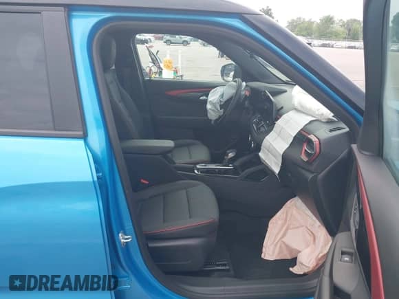 2025 Chevrolet TrailBlazer RS с VIN KL79MUSLXSB145206, выставлен на аукционе IAAI как лот 42690063 с пробегом 226 миль миль и . История ставок и продаж доступна на DreamBid. Изображение 5.