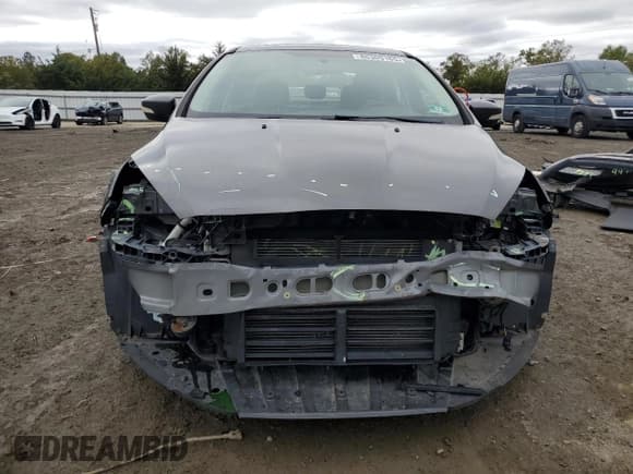 ✅ 2018 Ford Focus Titanium • VIN: 1FADP3J27JL323319 • Лот: 86309165. Опубликован ранее на Copart с пробегом 154 342 миль. Бесплатный доступ к архиву аукционных продаж из США и подробный отчёт об истории автомобиля на DreamBid. Изображение 5.