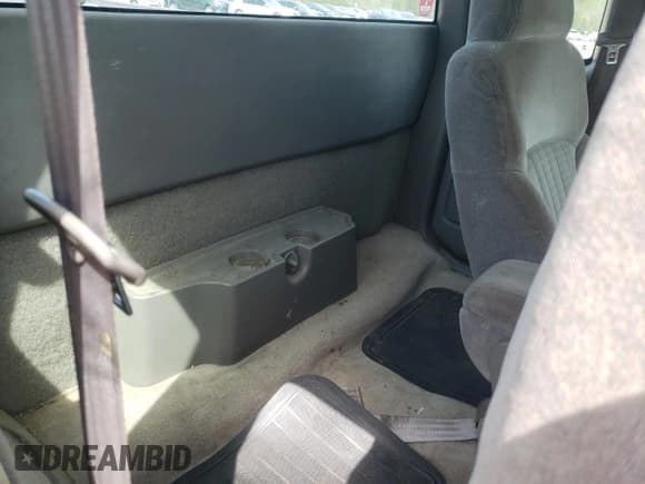 ✅ 2001 Chevrolet S-10 LS • VIN: 1GCCS19W018210881 • Лот: 52573005. Опубликован ранее на Copart с пробегом 213 271 миль. Бесплатный доступ к архиву аукционных продаж из США и подробный отчёт об истории автомобиля на DreamBid. Изображение 10.