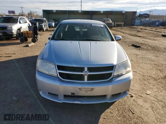 ✅ 2010 Dodge Avenger SXT • VIN: 1B3CC4FB5AN189271 • Лот: 43425135. Опубликован ранее на Copart с пробегом 122 430 миль. Бесплатный доступ к архиву аукционных продаж из США и подробный отчёт об истории автомобиля на DreamBid. Изображение 5.