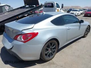 ✅ 2012 Hyundai Genesis Coupe Premium • VIN: KMHHT6KD9CU077844 • Lot: 41996656. Wystawiony na IAAI z przebiegiem 49 727 mil. Bezpłatny archiwum sprzedaży aukcyjnych z USA i szczegółowy raport historii pojazdu na DreamBid. Zdjęcie 4.