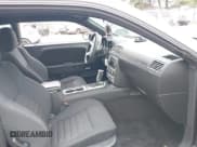 ✅ 2010 Dodge Challenger SE • VIN: 2B3CJ4DV4AH318483 • Lot: 41356521. Wystawiony na IAAI z przebiegiem 111 356 mil. Bezpłatny archiwum sprzedaży aukcyjnych z USA i szczegółowy raport historii pojazdu na DreamBid. Zdjęcie 5.