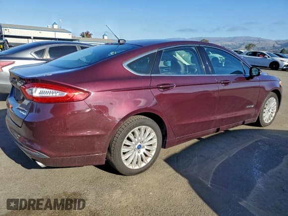 ✅ 2013 Ford Fusion SE Hybrid • VIN: 3FA6P0LU3DR371671 • Lot: 92226645. Listed on Copart with 235,273 mi. Free auction sales archive from the USA and detailed vehicle history report at DreamBid. Image 3.