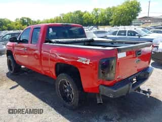 2008 Chevrolet Silverado 1500 1LT с VIN 2GCEK190181220708, выставлен на аукционе IAAI как лот 43068018 с пробегом 243 377 миль миль и . История ставок и продаж доступна на DreamBid. Изображение 3.