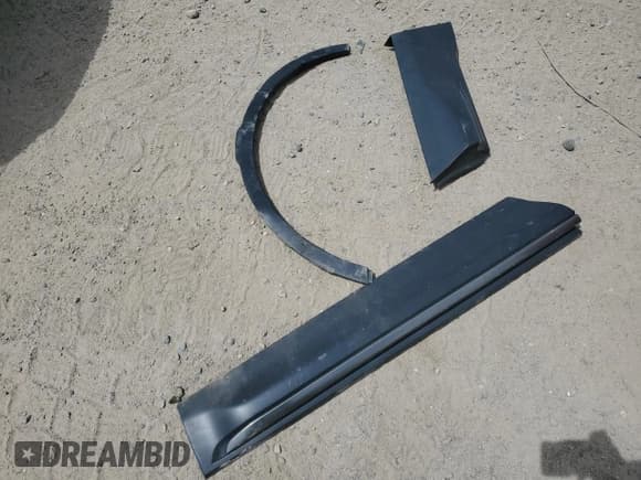 ✅ 2015 Land Rover Range Rover Evoque Pure Plus • VIN: SALVP1BG3FH992154 • Lot: 65151345. Listed on Copart with 89,324 mi. Free auction sales archive from the USA and detailed vehicle history report at DreamBid. Image 13.