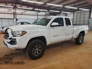 ✅ 2018 Toyota Tacoma SR5 • VIN: 5TFSZ5AN5JX123047 • Lot: 71025465. Wystawiony na Copart z przebiegiem 162 454 mil. Bezpłatny archiwum sprzedaży aukcyjnych z USA i szczegółowy raport historii pojazdu na DreamBid. Zdjęcie 1.