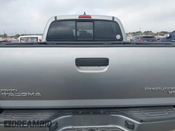✅ 2014 Toyota Tacoma PreRunner • VIN: 3TMJU4GN5EM164804 • Лот: 43757253. Опубликован ранее на IAAI с пробегом 166 764 миль. Бесплатный доступ к архиву аукционных продаж из США и подробный отчёт об истории автомобиля на DreamBid. Изображение 16.