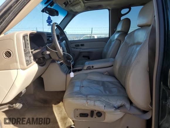 ✅ 2001 Chevrolet Suburban LS • VIN: 3GNFK16T51G242878 • Лот: 43081045. Опубликован ранее на Copart с пробегом 253 526 миль. Бесплатный доступ к архиву аукционных продаж из США и подробный отчёт об истории автомобиля на DreamBid. Изображение 7.