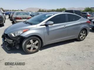 2013 Hyundai Elantra GLS z VIN KMHDH4AEXDU950257, wystawiony jako Copart lot #62102995 z przebiegiem 111 883 mil mil oraz Szkoda całkowita • Salvage title. Historia ofert i sprzedaży dostępna na DreamBid. Obrazek 1.