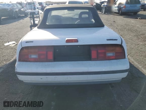 ✅ 1991 Mercury Capri • VIN: 6MPCT01Z7M8605232 • Лот: 47616935. Опубликован ранее на Copart с пробегом 88 915 миль. Бесплатный доступ к архиву аукционных продаж из США и подробный отчёт об истории автомобиля на DreamBid. Изображение 6.