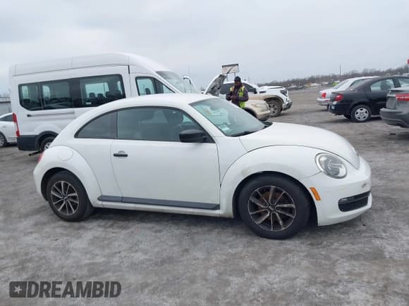 ✅ 2015 Volkswagen Beetle Fleet Edition • VIN: 3VWF17AT2FM637189 • Lot: 41457576. Listed on IAAI with 116,822 mi. Free auction sales archive from the USA and detailed vehicle history report at DreamBid. Image 13.