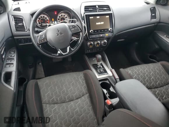 ✅ 2022 Mitsubishi Outlander ES • VIN: JA4APUAU4NU001901 • Lot: 81646385. Listed on Copart with 22,655 mi. Free auction sales archive from the USA and detailed vehicle history report at DreamBid. Image 8.