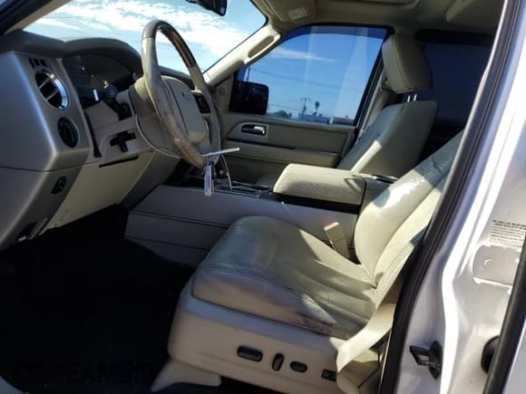 ✅ 2010 Ford Expedition Limited • VIN: 1FMJU1K52AEA70882 • Лот: 82450375. Опубликован ранее на Copart с пробегом 161 157 миль. Бесплатный доступ к архиву аукционных продаж из США и подробный отчёт об истории автомобиля на DreamBid. Изображение 7.