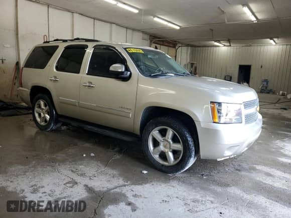 2013 Chevrolet Tahoe LTZ z VIN 1GNSKCE00DR330467, wystawiony jako Copart lot #80821995 z przebiegiem 294 372 mil mil oraz Szkoda całkowita • Salvage title. Historia ofert i sprzedaży dostępna na DreamBid. Obrazek 4.