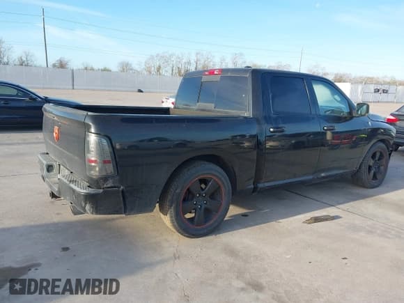 ✅ 2009 Dodge 1500 SLT • VIN: 1D3HB13T79S788728 • Lot: 41802418. Wystawiony na IAAI z przebiegiem 263 881 mil. Bezpłatny archiwum sprzedaży aukcyjnych z USA i szczegółowy raport historii pojazdu na DreamBid. Zdjęcie 4.