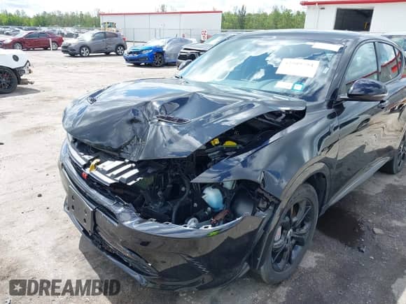 2024 Dodge Hornet R/T z VIN ZACPDFCW9R3A16217, wystawiony jako IAAI lot #42589754 z przebiegiem 14 484 mil mil oraz . Historia ofert i sprzedaży dostępna na DreamBid. Obrazek 18.