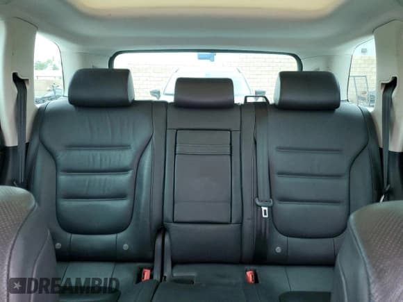 ✅ 2016 Volkswagen Touareg Lux • VIN: WVGEP9BP3GD003845 • Lot: 85583725. Listed on Copart with 173,119 mi. Free auction sales archive from the USA and detailed vehicle history report at DreamBid. Image 10.