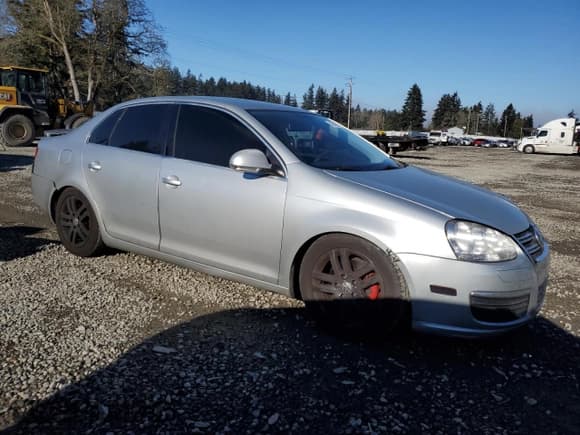 ✅ 2006 Volkswagen Jetta 2.5L • VIN: 3VWSG71K56M740742 • Лот: 42992575. Опубликован ранее на Copart с пробегом 180 726 миль. Бесплатный доступ к архиву аукционных продаж из США и подробный отчёт об истории автомобиля на DreamBid. Изображение 4.