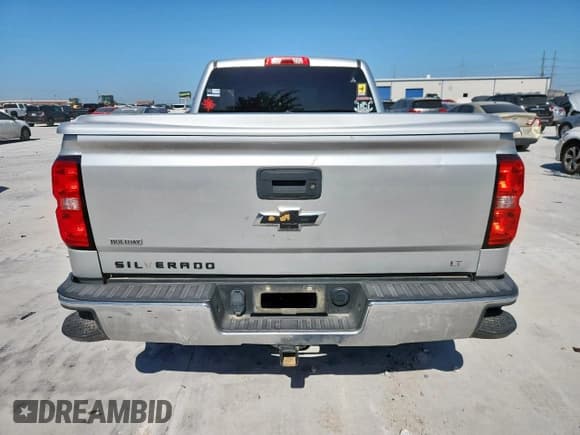 ✅ 2018 Chevrolet Silverado 1500 LT • VIN: 1GCPCREC1JF216385 • Lot: 66747215. Wystawiony na Copart z przebiegiem Nie podano. Bezpłatny archiwum sprzedaży aukcyjnych z USA i szczegółowy raport historii pojazdu na DreamBid. Zdjęcie 6.