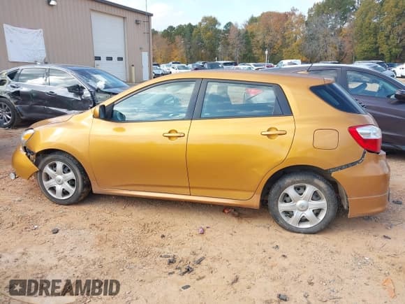 ✅ 2009 Toyota Matrix S • VIN: 2T1KE40E99C005102 • Лот: 43652456. Опубликован ранее на IAAI с пробегом 188 115 миль. Бесплатный доступ к архиву аукционных продаж из США и подробный отчёт об истории автомобиля на DreamBid. Изображение 14.