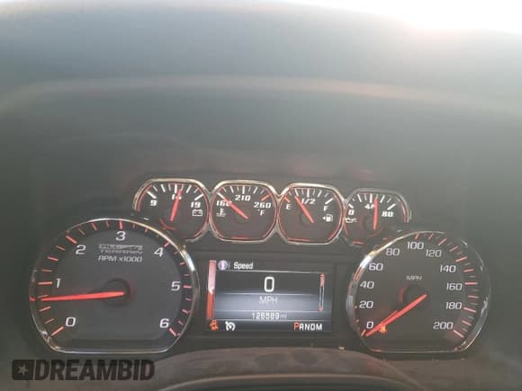 ✅ 2014 GMC Sierra 1500 SLE • VIN: 3GTU2UEC3EG478986 • Lot: 90714005. Listed on Copart with 126,589 mi. Free auction sales archive from the USA and detailed vehicle history report at DreamBid. Image 9.