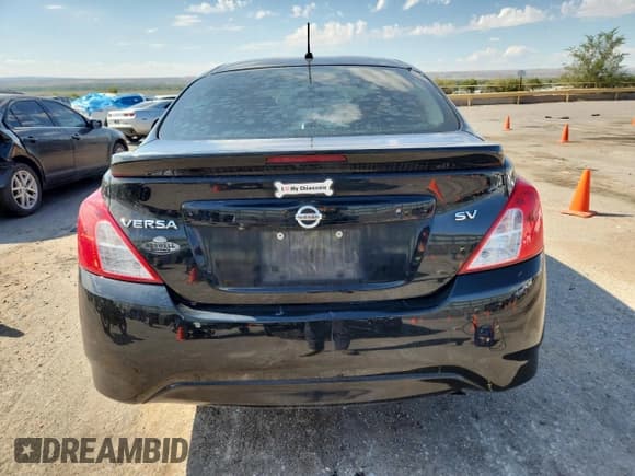 ✅ 2018 Nissan Versa SV • VIN: 3N1CN7AP6JL881958 • Лот: 82246925. Опубликован ранее на Copart с пробегом 95 268 миль. Бесплатный доступ к архиву аукционных продаж из США и подробный отчёт об истории автомобиля на DreamBid. Изображение 6.